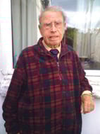 The man who guarded Hess dies at 94