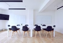 Committee meeting abandoned because not enough councillors turned up