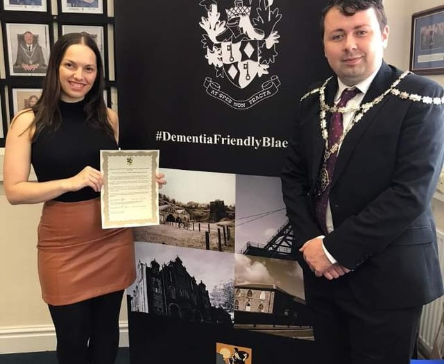 Fitness business award for youngest councillor