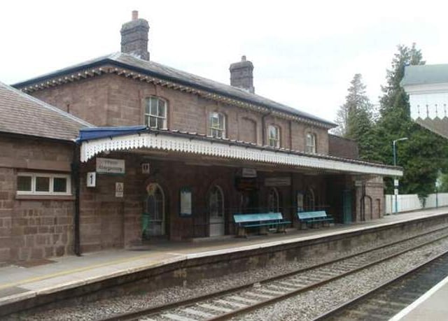 Extra officers to keep train passengers safe during busy festive season