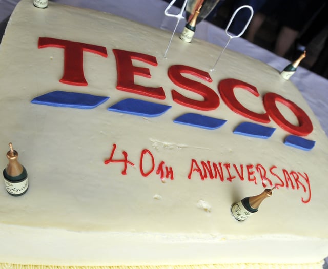 Gwent Police investigating damage to Tesco cashpoint 