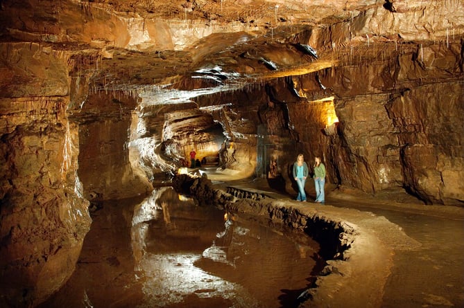Dan Yr Ogof caves