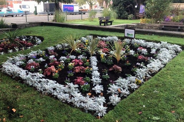 Bailey Park volunteers thank Abergavenny Garden Centre