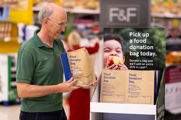 foodbank volunteer