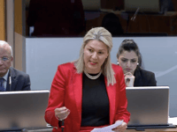 Laura Anne Jones MS demands better A&E Services at The Grange