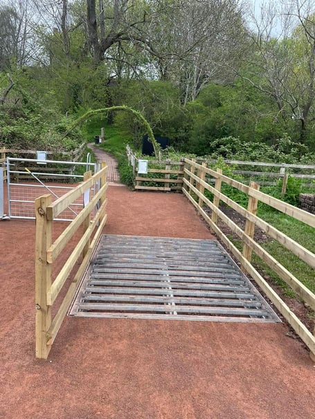 CATTLE GRIDS
