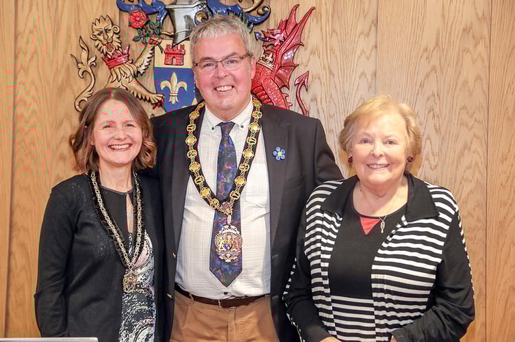 L-R Mrs Sarah Howells Cllr Meirion Howells, and Cllr Howells mother Mrs Iris Howells.jpg