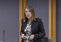 “NHS dental service has all but collapsed” says Jane Dodds