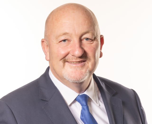 Fox calls to end schools' agency staff reliance