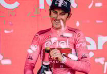 Thomas moves step closer to Giro glory
