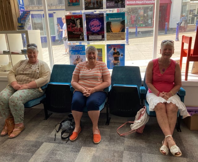 Former staff drop in for a sit down!