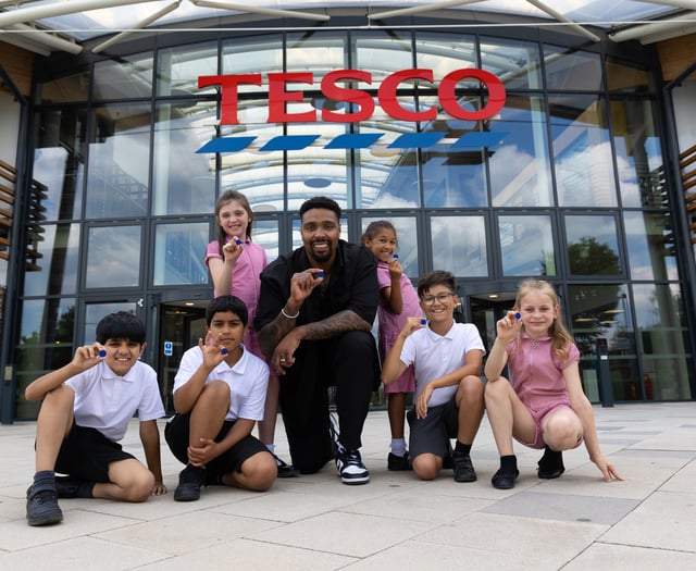 Help for local schools from Tesco shoppers in Aber