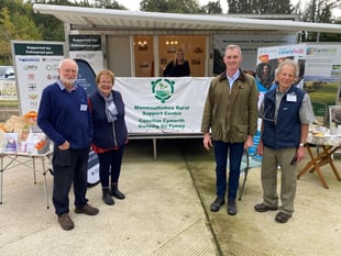 MP David Davies pays visit to Rural Support Centre at Raglan market