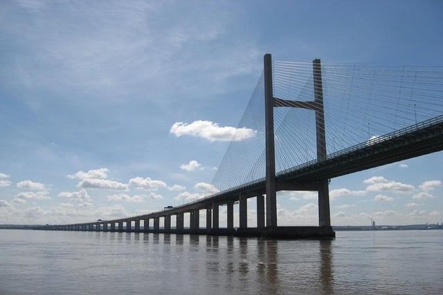 M4 roadworks close Prince of Wales Bridge