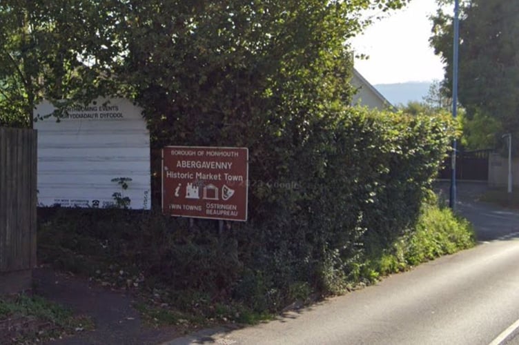 Abergavenny FC sign