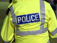 Police warn Aber residents on pavement parking
