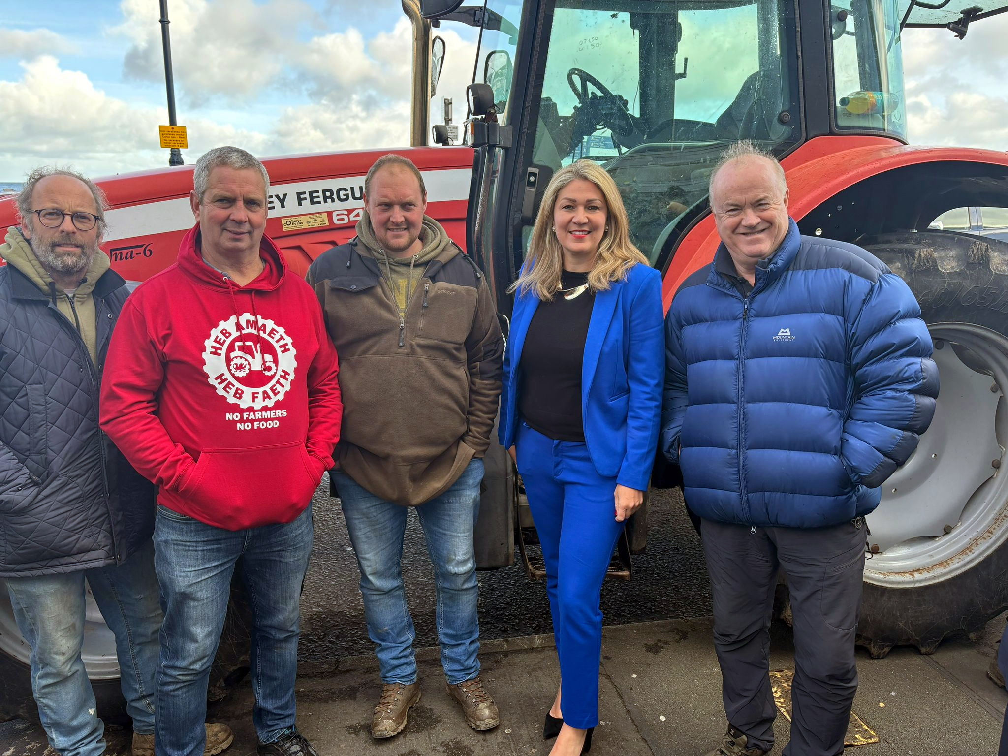 MS Laura Anne Jones joins farmers’ protest