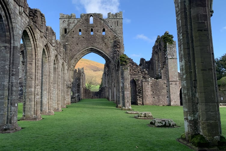 Llanthony Priory
