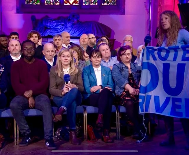 Video: Abergavenny Newsnight sees river pollution 'polite' protest