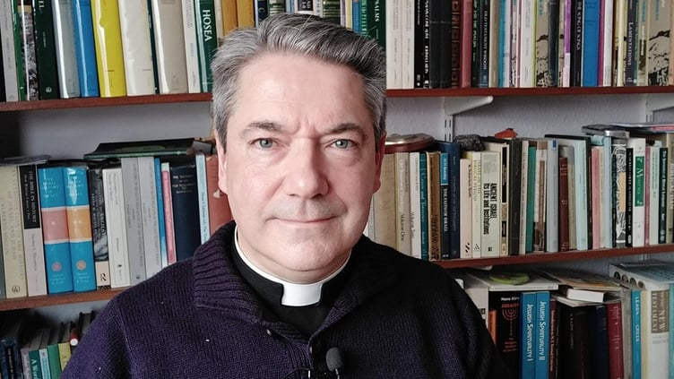 Rev Canon Jason Bray