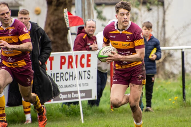 The try line beckons for Abergavenny