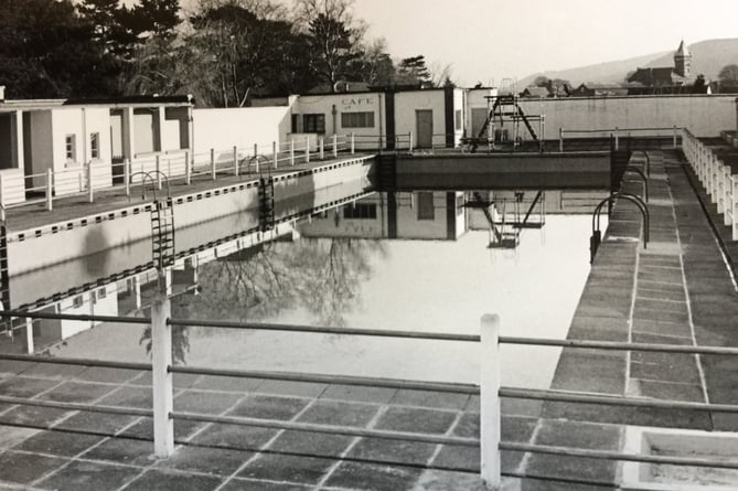 Bailey Park swimming pool 