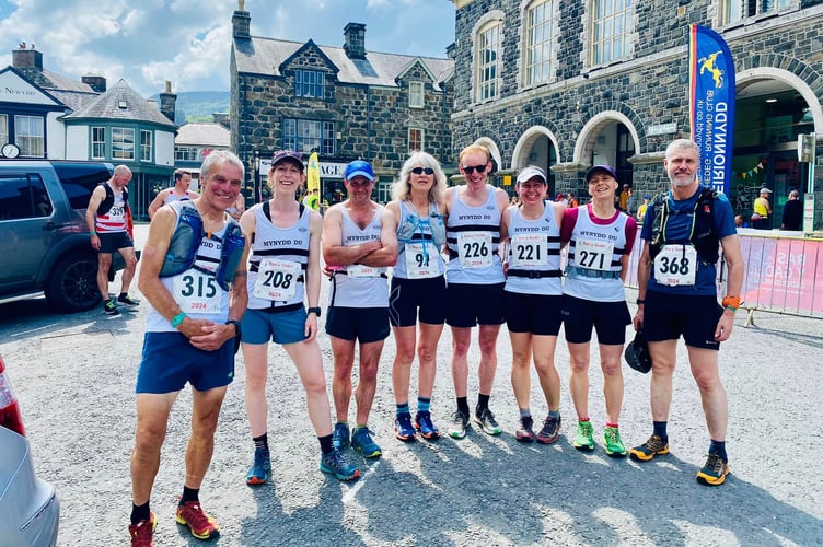 Mynydd Du's runners took on the mighty Cader Idris