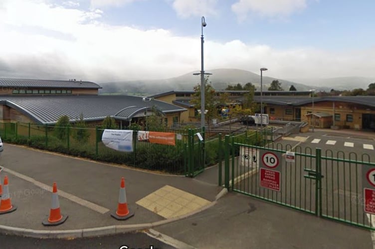 The Deri View Primary site