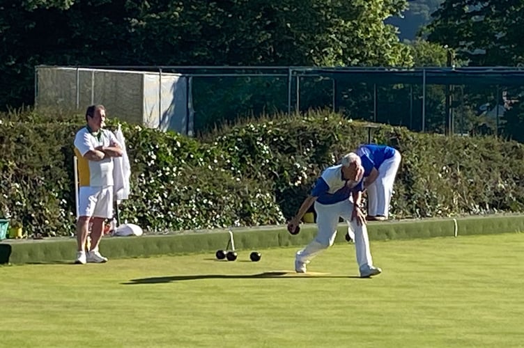 John Woodier bowls against Llanhilleth
