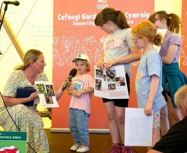 Royal Welsh Show welcome Cross Ash pupils at Calendar launch