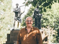 
Dathliad newydd o gampwaith Evan a James James i gloi'r Eisteddfod

