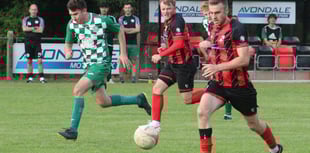 Goytre high-five it in the city to close gap at the top