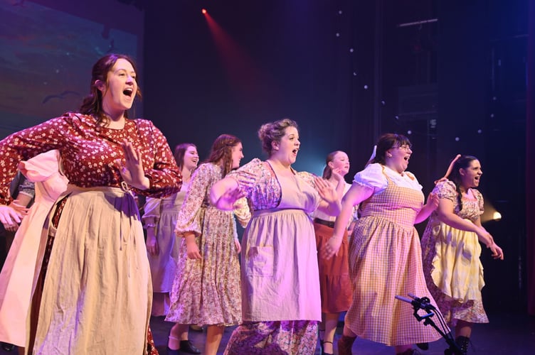 Carousel chorus