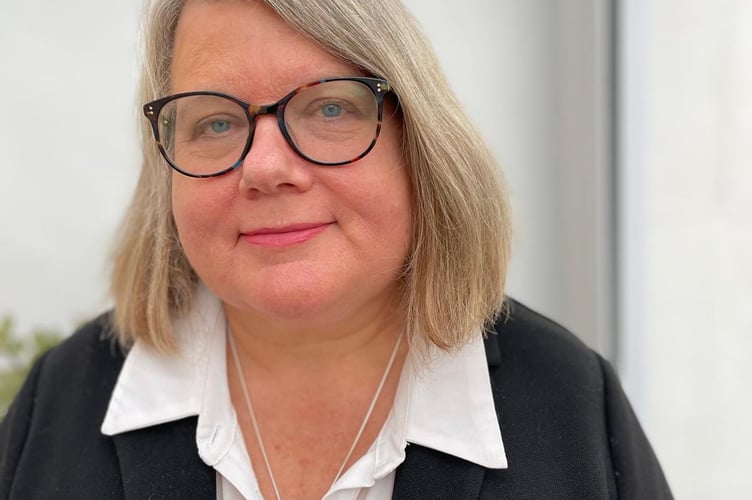 Cllr Sara Burch