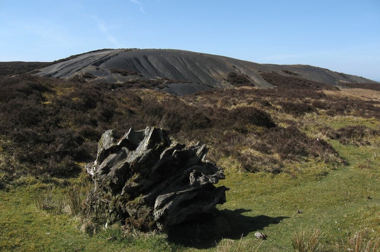 By Spoil Tips Above Blaenavon by Chris Andrews, CC BY-SA 2.0, https://commons.wikimedia.org/w/index.php?curid=113295996