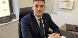 Evans: No patient should ever be treated in a corridor again