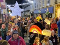 It's all glow for Christmas as lantern parade lights up town 