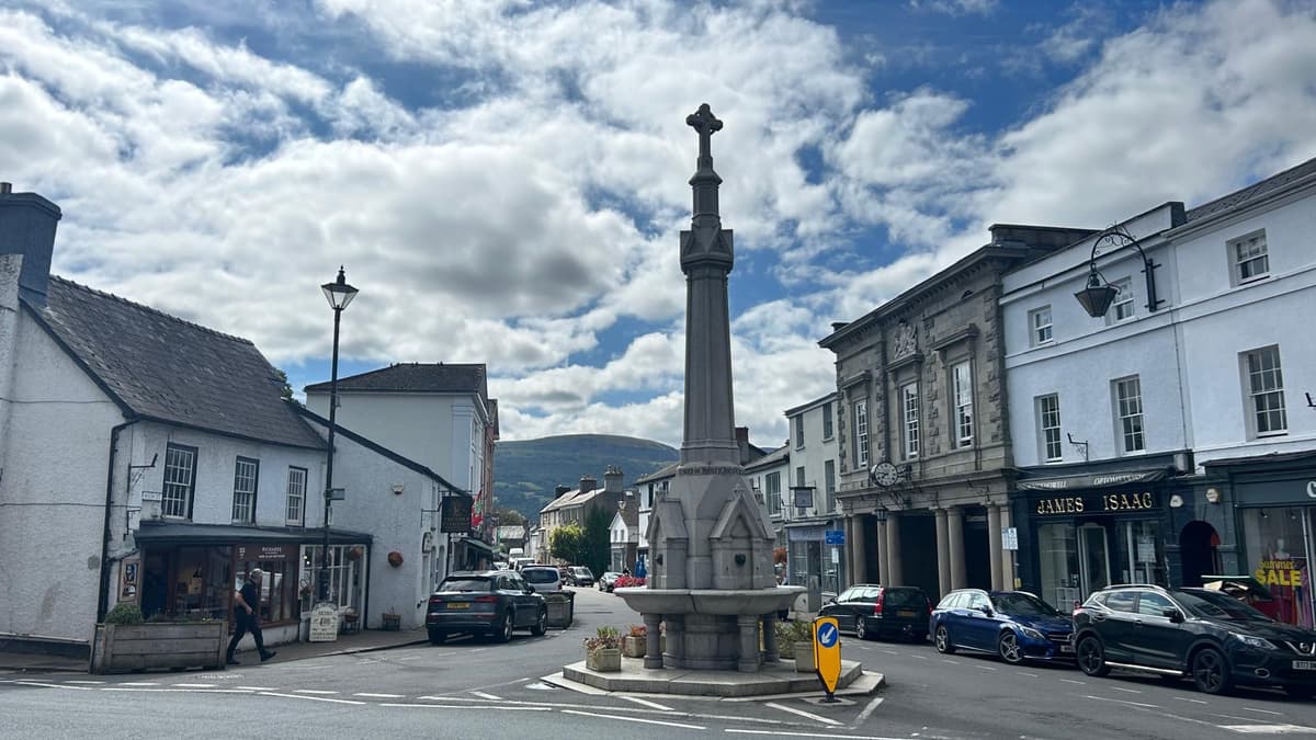 Crickhowell town centre makeover shelved for now