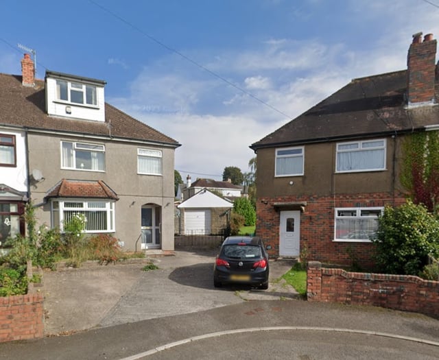 Councillors vote against officers to reject planning bid