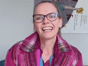 Popular deputy head leaves for pastures new
