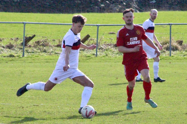 A Goytre player looks to get forward