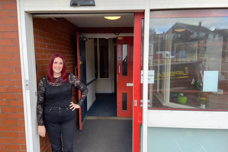 Kaz Boswell, professional singer helping at The Gathering