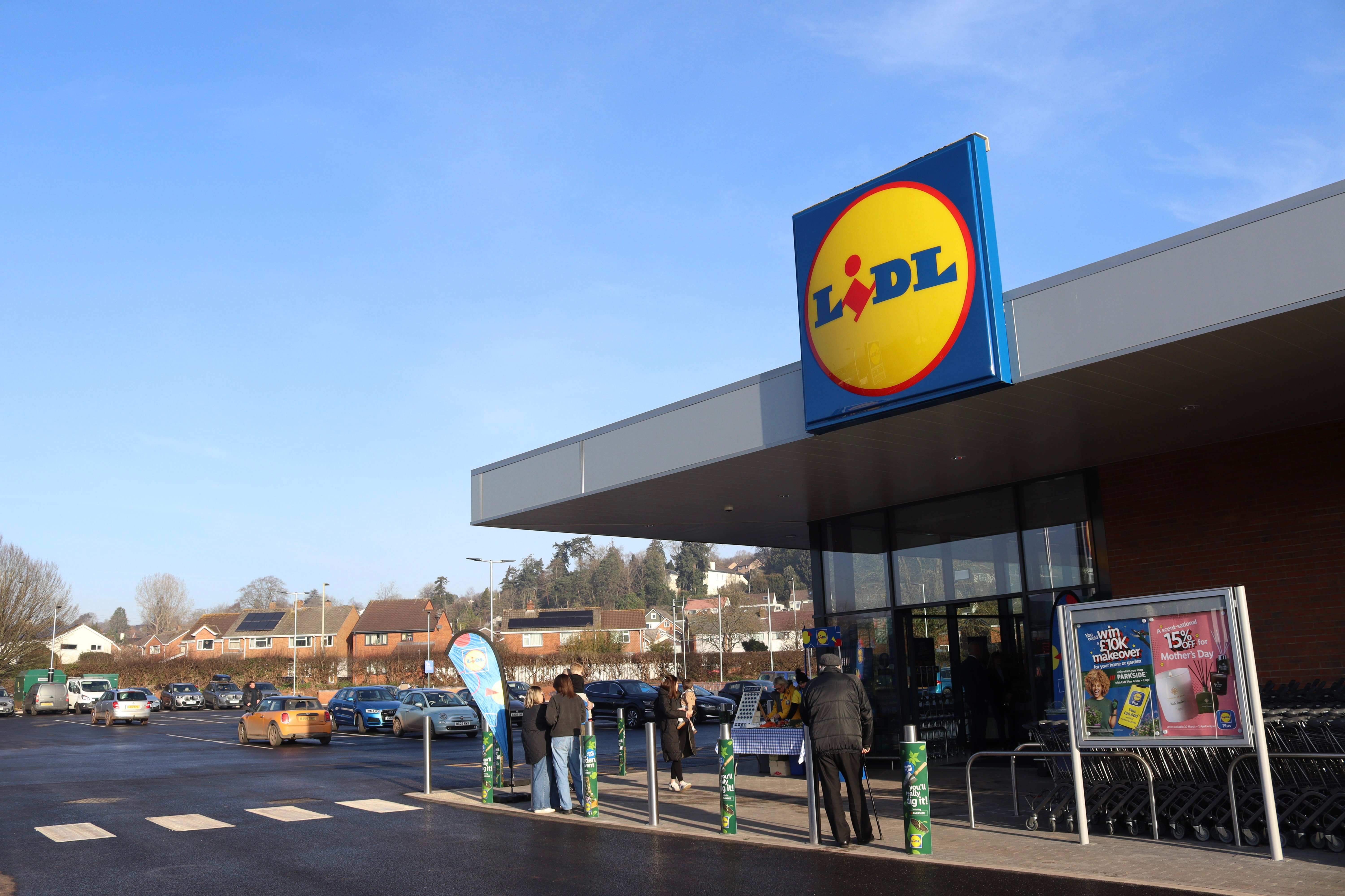 Lidl recalls BBQ pork scratchings due to salmonella risk ...