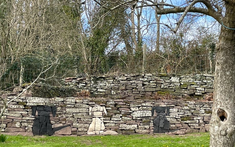 Dry stone wall