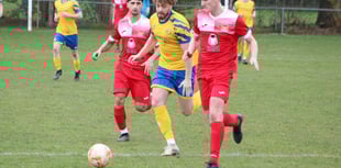 Monmouth clinch tight win over Liswerry