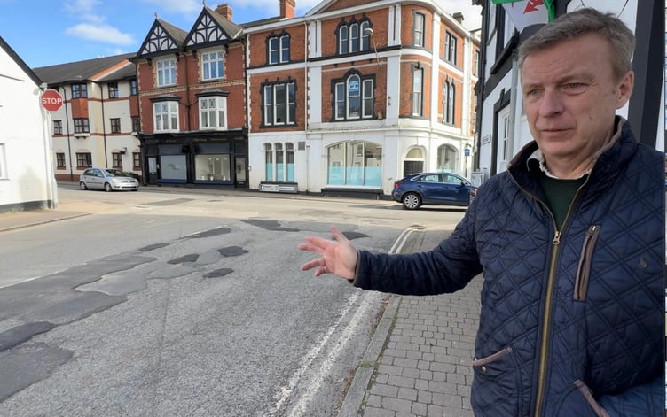 Tony Kear Usk potholes