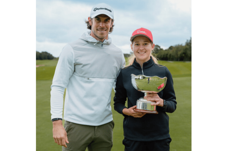 Gareth Bale presenting Alicia Kelly with the cup last year at Celtic Manor