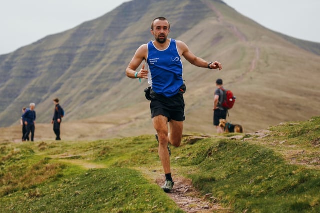 Stellar Dellar takes Cribyn fell race 