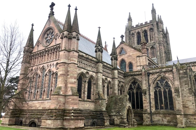 Sir Richard Dunne's memorial service took place at Hereford Cathedral, and was attended by the Queen