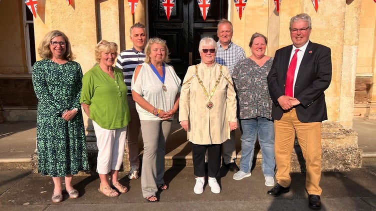 Front row - Clerk Mrs Angela Morgan, Cllr Gwyn Howells, Deputy Mayor Cllr Kay Peacock, Mayor Cllr Diane Richards, Cllr Alison Ivin, Cllr Meirion Howells. Back row - RFO Damian Nash, Cllr Dave Harrison